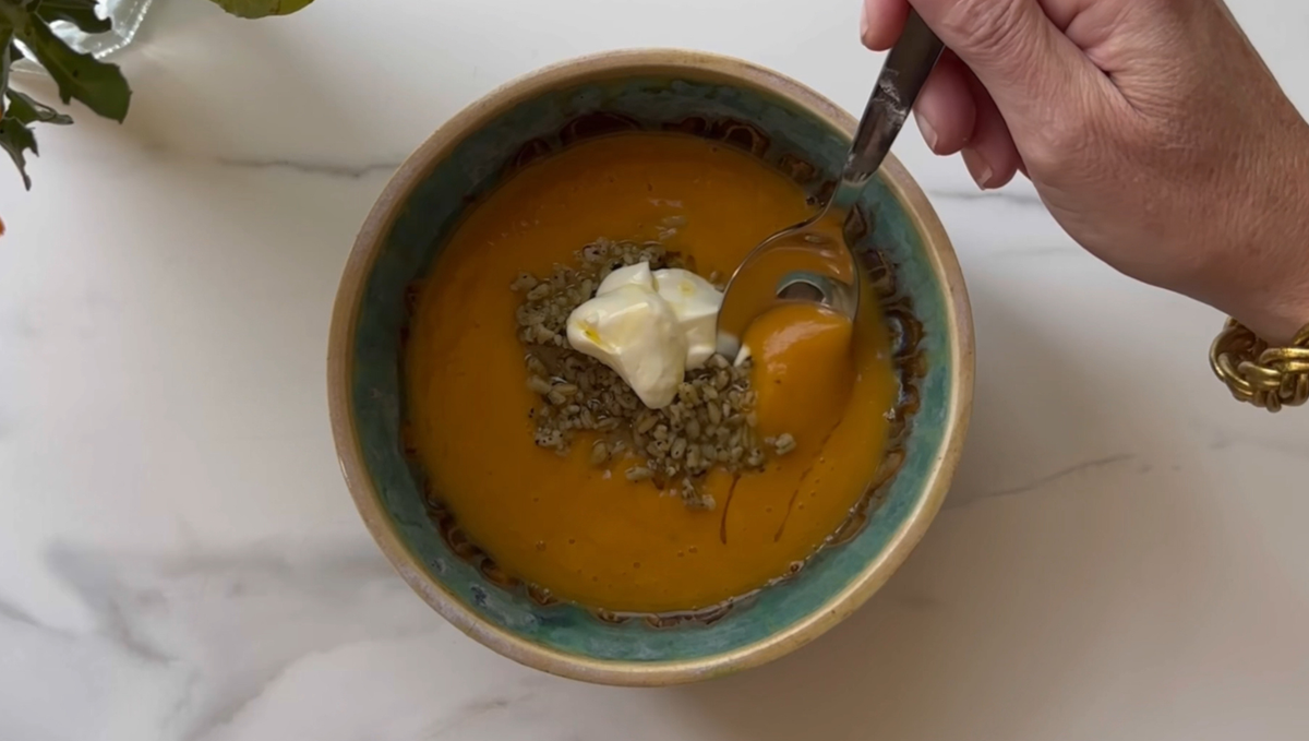 Sopa de Squash con Freekeh